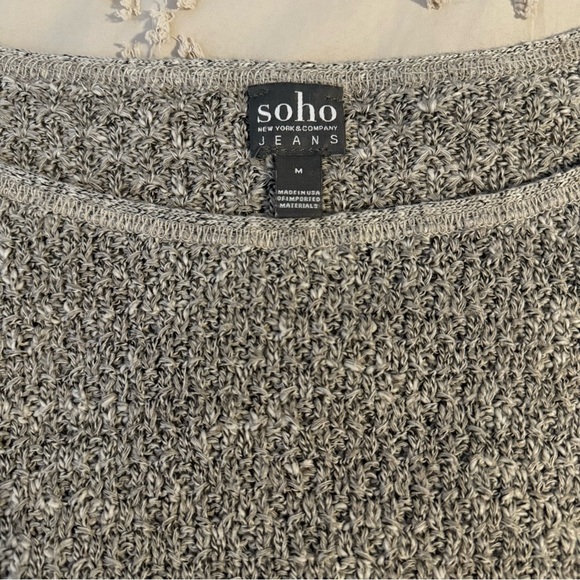 Soho Jeans Gray and Silver Sweater Sz M - Picture 4 of 5